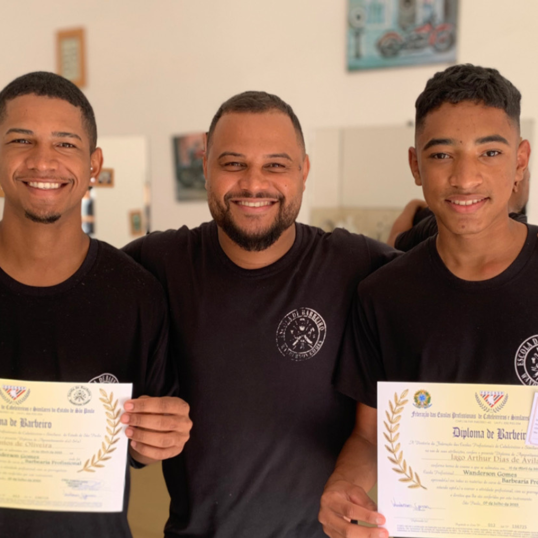 curso de barbeiro profissional em esmeraldas 13