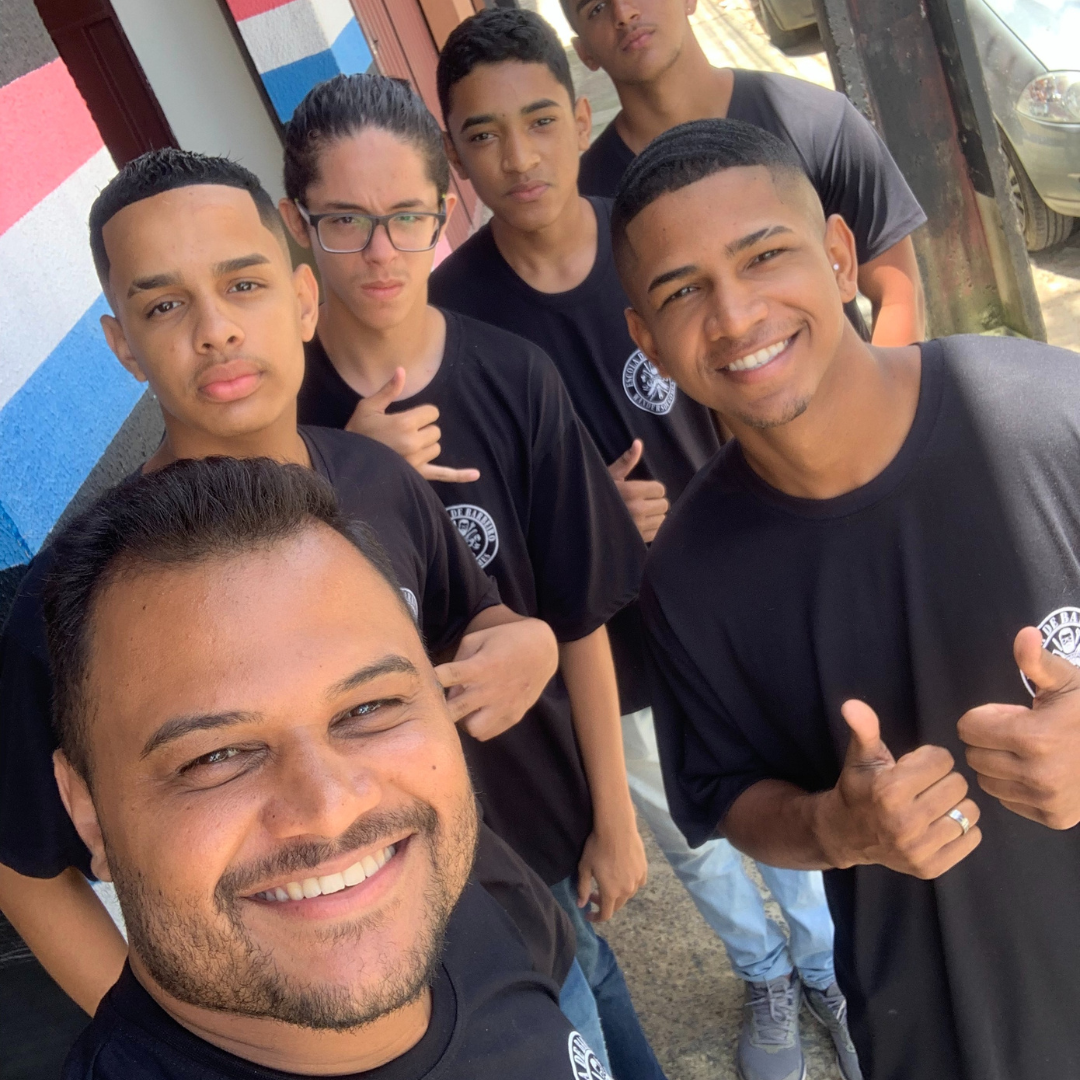 curso de barbeiro profissional em esmeraldas 14