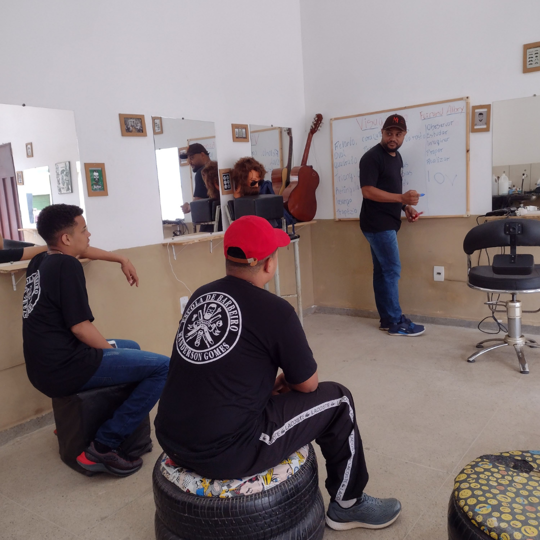 curso de barbeiro profissional em esmeraldas 4